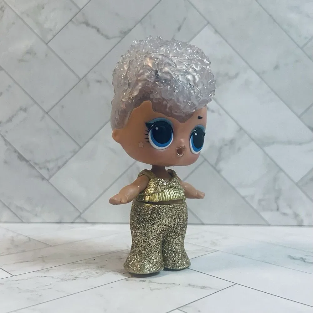 LOL Surprise Dolls Winter Disco Gold Glitter Globe Outfit And Drink Cup